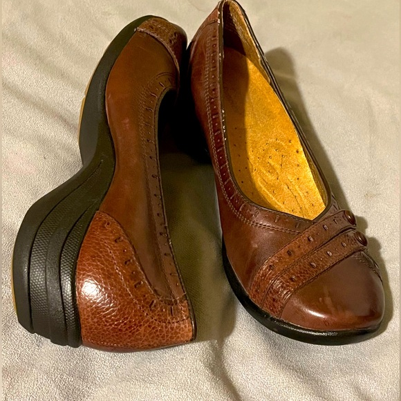 Hush puppies Size 7W - Picture 2 of 9